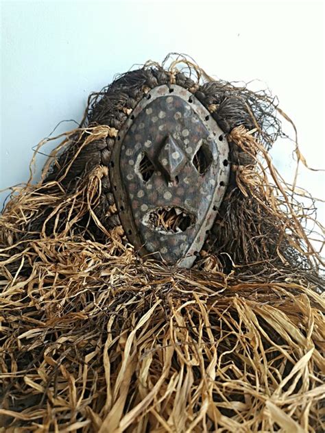 Mask 1 Wood and raffia Pygmée Ndaaka Congo DRC Catawiki