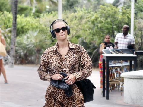 Nina Agdal Flaunts Her Bikini Body In Miami WDC NEWS