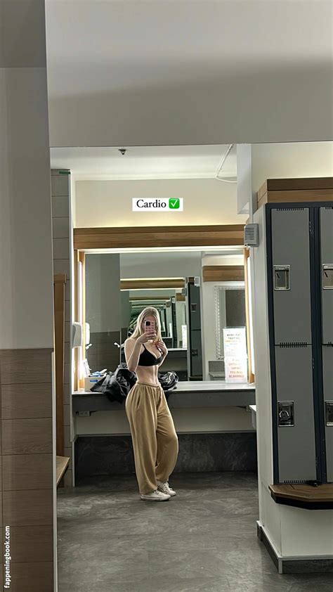 Sarah Johnston Nude OnlyFans Leaks Fappening FappeningBook