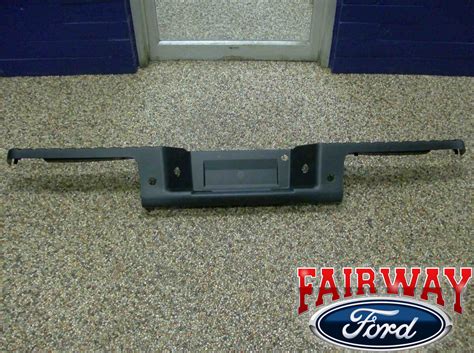 09 Thru 14 Ford F 150 Oem Genuine Ford Rear Bumper Top Step Pad Cover W Prox Ebay