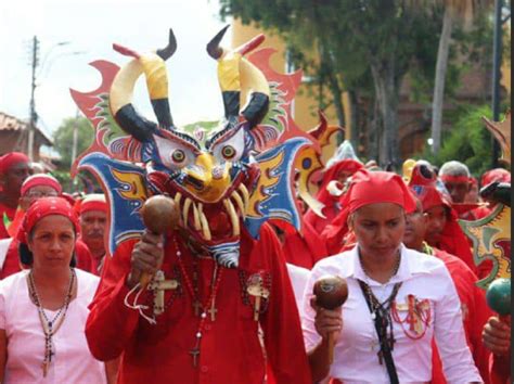 Feria Artesanal Da Inicio A La Celebraci N De Los Diablos Danzantes De