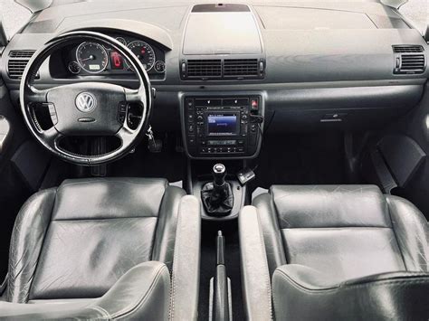 Vw Sharan Pl Tzer Mit Leder Und Wenig Km Kaufen Auf Ricardo