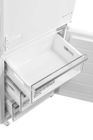 Холодильник встраиваемый Midea MDRE416FGE01M