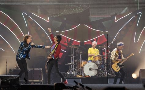 G1 Rolling Stones Dão Beijinho No Ombro E Fazem Show Certeiro Em Sp Notícias Em Música