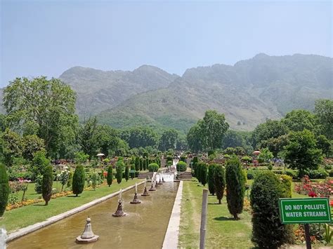 Shalimar Bagh | Srinagar - What to Expect | Timings | Tips - Trip Ideas by MakeMyTrip