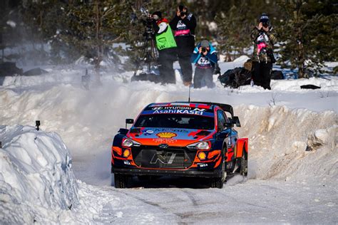 AUTO rallye arctique Tänak impérial Rovanperä leader du Mondial