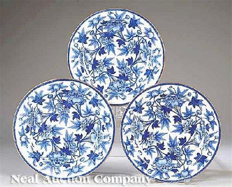 Lot - Three Late Georgian Wedgwood Blue and White