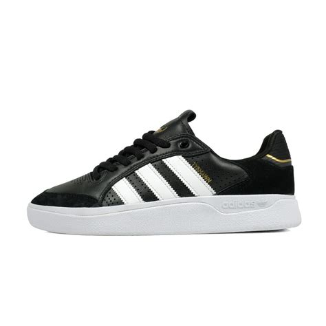 adidas Tyshawn Low