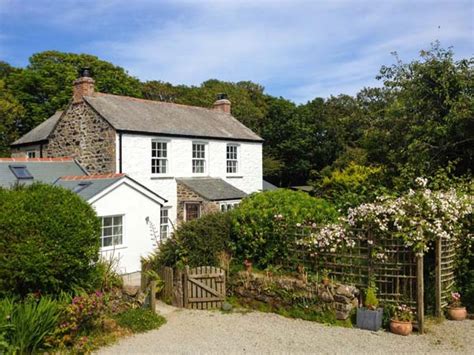 The Farmhouse Coverack Penhallick Cornwall Self Catering