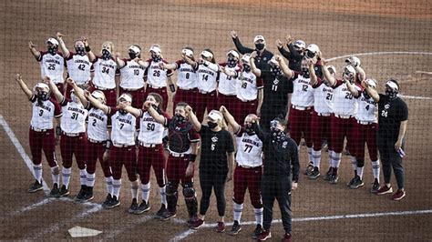 Recap: South Carolina softball sweeps Coastal in doubleheader - The Daily Gamecock at University ...