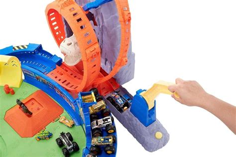Hot Wheels Вулканическая арена Хот Вилс Монстер Трак Mattel GYL грн Машинки Дрогобич