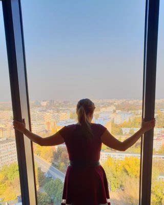 Pussy Under Dress Porn Pics PICTOA