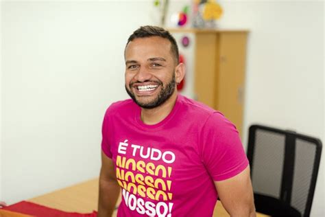 Deputado gay é o mais votado da história para a Câmara Legislativa do DF Santa Portal