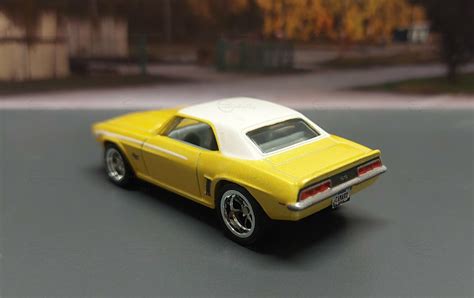 Chevrolet Camaro SS Modellauto Hot Wheels 1 64 In Gelb Von Mitglied Fred