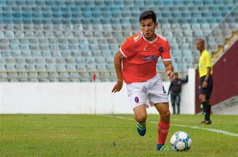 Juan Camilo P Rez The Falso Lateral Taking Carabobo Towards