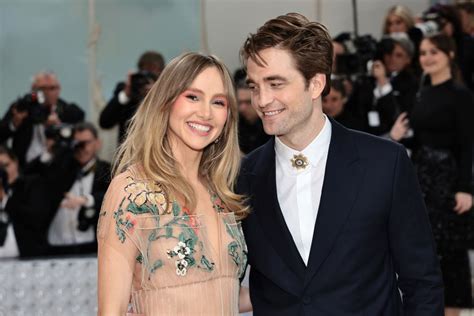 Met Gala 2023 Suki Waterhouse i Robert Pattinson zachwycili fanów