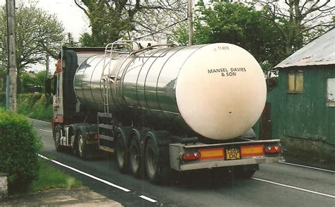 CU03CHZ Mansel Davies Volvo FH12 460GTXL 6x2 And 3 Axle Mi Flickr