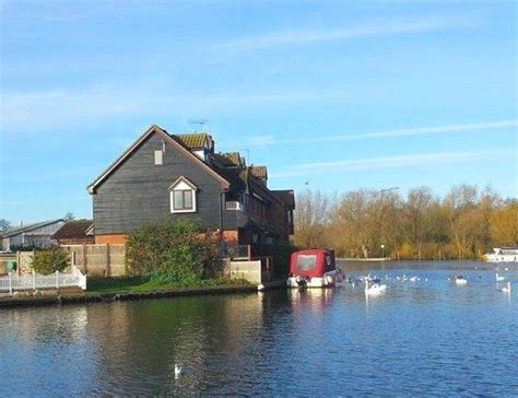 Anchor Cottage In Wroxham, Norfolk Broads - Unique Holiday Cottages