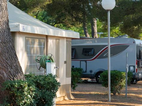 Camping Le Rayolet Six Fours Les Plages Tarifs Et R Servations