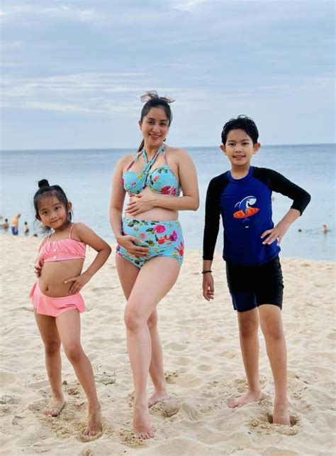 Khánh Thi tự tin diện bikini khi bầu tuần nhắn lời này đến ông xã khi công tác xa