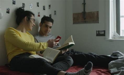 Time To Come Un Jeune Musulman Gay Amoureux En Pleine Impasse Pop And Films