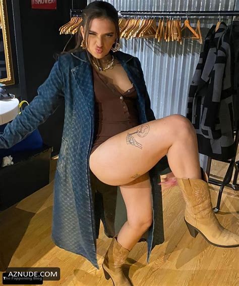 MAE MULLER Nude AZNude