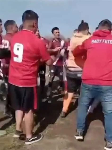 El Video De La Brutal Agresi N A Un Rbitro De F Tbol En Merlo