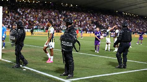 UEFA dan Fenerbahçe ye seyirci cezası Fenerbahçe Spor Haberleri