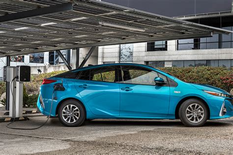 El Toyota Prius Plug In Ya Está Disponible En España Todos Los Precios