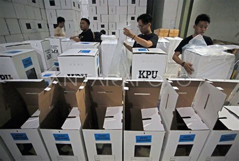 Kpu Tangsel Persiapkan Logistik Pemilu 2024 Antara Foto