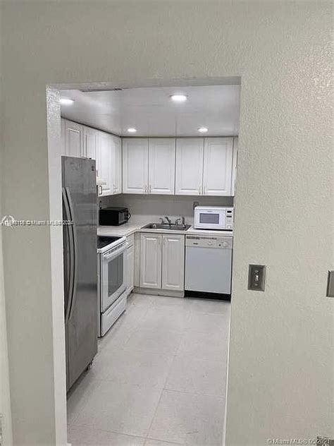 Nw Th Ave Apt C Hialeah Fl Zillow