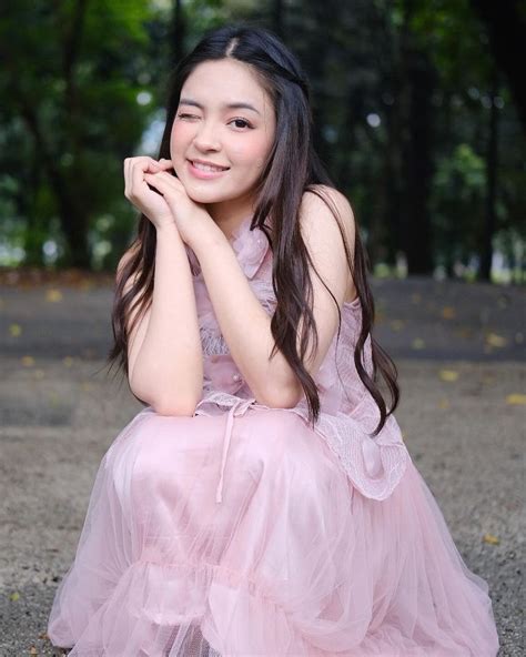 Profil Dan Biodata Eca Aura Alias Elsa Japasal Inspirasi Shopee