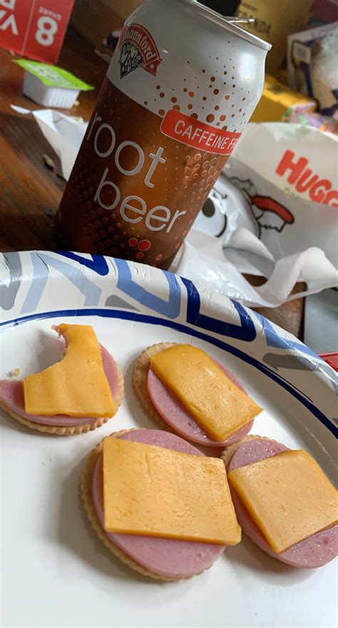 Microwaved ham and cheese lunchable with store brand rootbeer 👌🏻 : r/shittyfoodporn