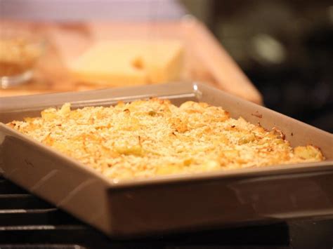 Cauliflower Gratin With Garlic Breadcrumbs Recipe Alex Guarnaschelli Food Network