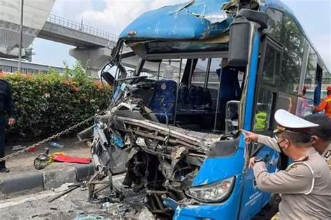 Fakta Baru Polisi Ungkap Sebab Kecelakaan Maut Bus Transjakarta Di MT