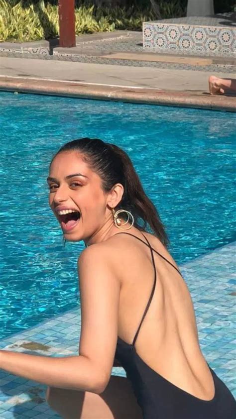 Hot Sexy Manushi Chhillar Bikini Pics