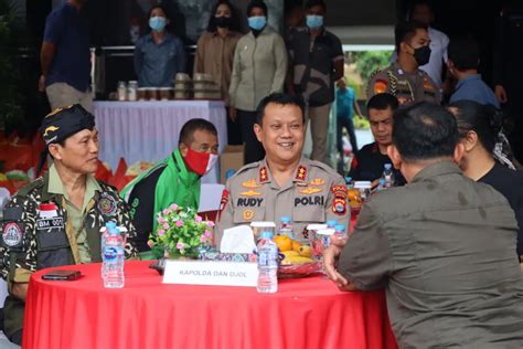 Polda Banten Gelar Yuk Ngopi Wae Ojol Banten Bareng Kapolda Untuk