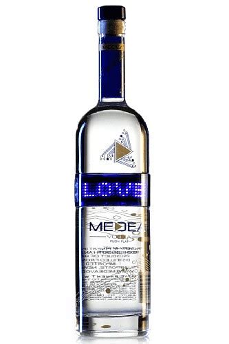 Medea Vodka Mit Led Schriftband Vodka Haus