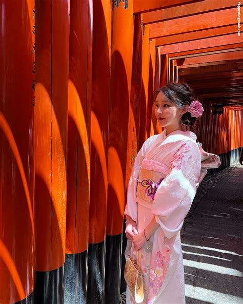 Babe Nude OnlyFans Leaks Fappening FappeningBook