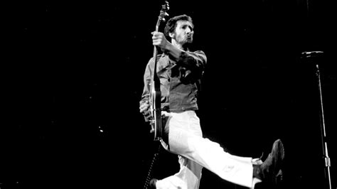 Watch Pete Townshends Iconic Wont Get Fooled Again Performance At