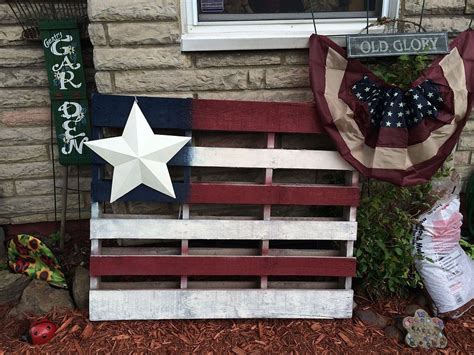 American Flag Pallet Art | American flag pallet, Pallet flag, Diy ...