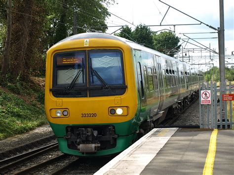 London Midland Class 323 323220 Arrives At Stechford Flickr