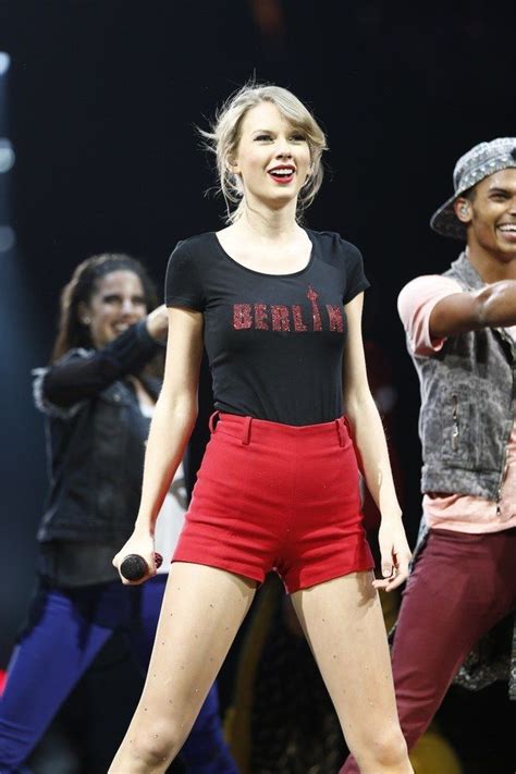 This Ode To Berlin Taylor Swift Outfits Taylor Swift Hot Taylor