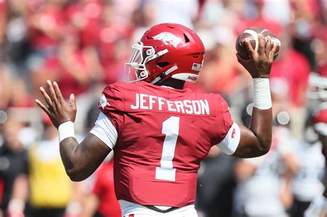 Arkansas football gets past Cincinnati in season opener