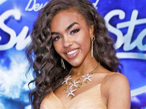 10 Hot Sexy Serina Serinko Bikini Pics