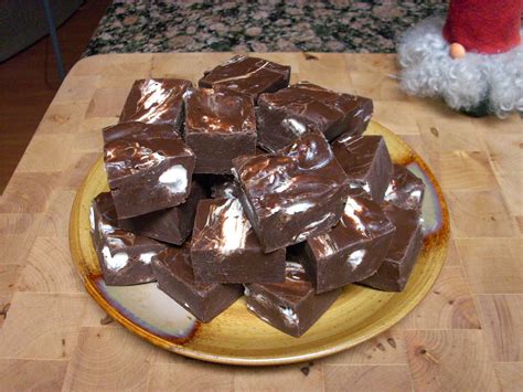 Chocolate Mint Marshmallow Fudge (recipe in comments) [380x285] : FoodPorn