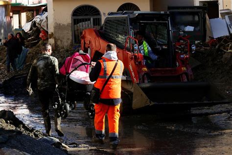 Decenas De Desaparecidos En Ischia