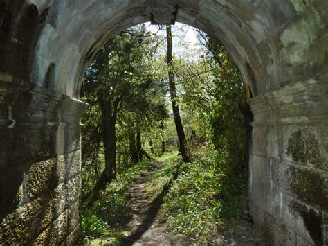 Passing Under Overtoun Bridge Lairich Rig Cc By Sa Geograph