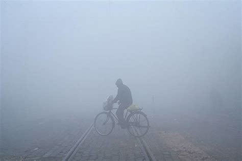 Dense Fog Disrupts Flights And Trains In New Delhi