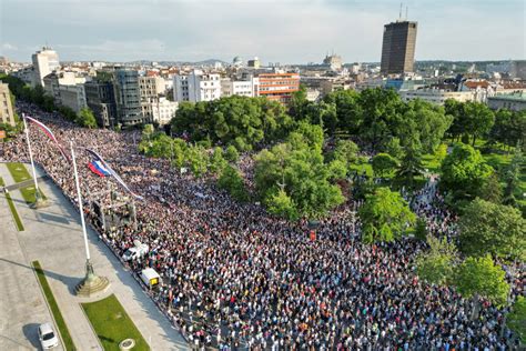 Afp U Srbiji Nekoliko Desetina Hiljada Ljudi Na Skupu Protiv Nasilja N